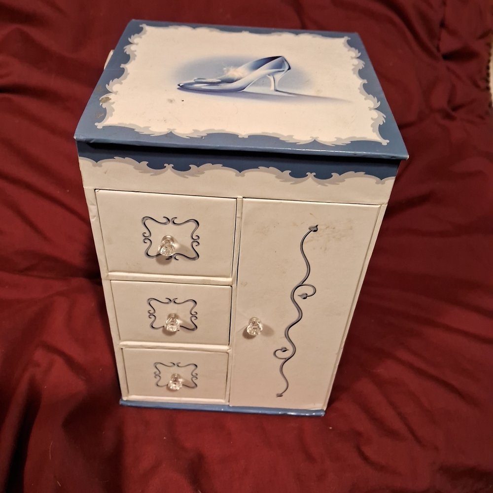 Elegant Cinderella Blue and White Jewelry Organizer